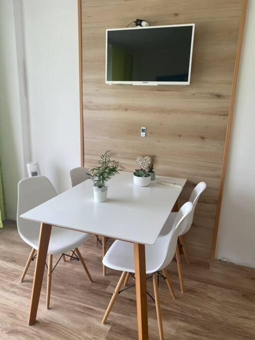 Apartment Mit Seeblick Strobl Exterior photo